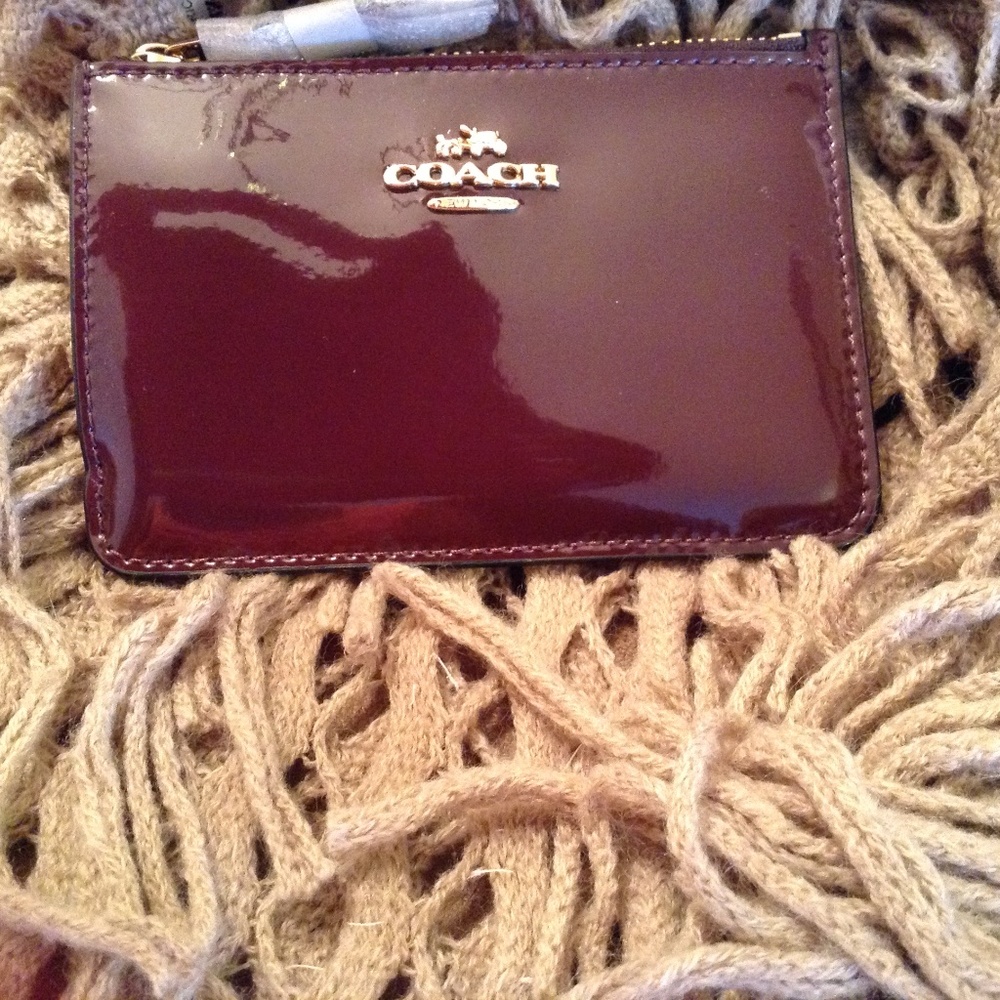 COACH OXBLOOD KEY POUCH SMOOTH PATENT LEATHER
